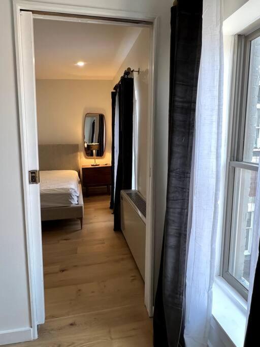 2 King Beds, Historic Dtwn Hotel, Steps 2 Restaurants # 405