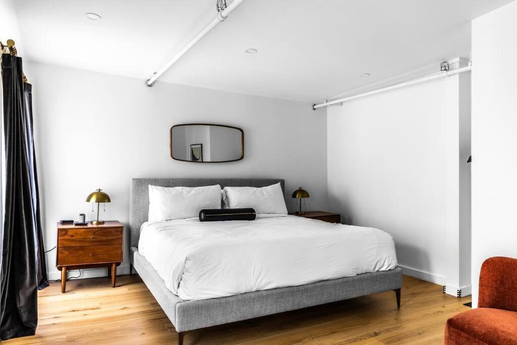 2 King Beds, Historic Dtwn Hotel, Steps 2 Restaurants # 405