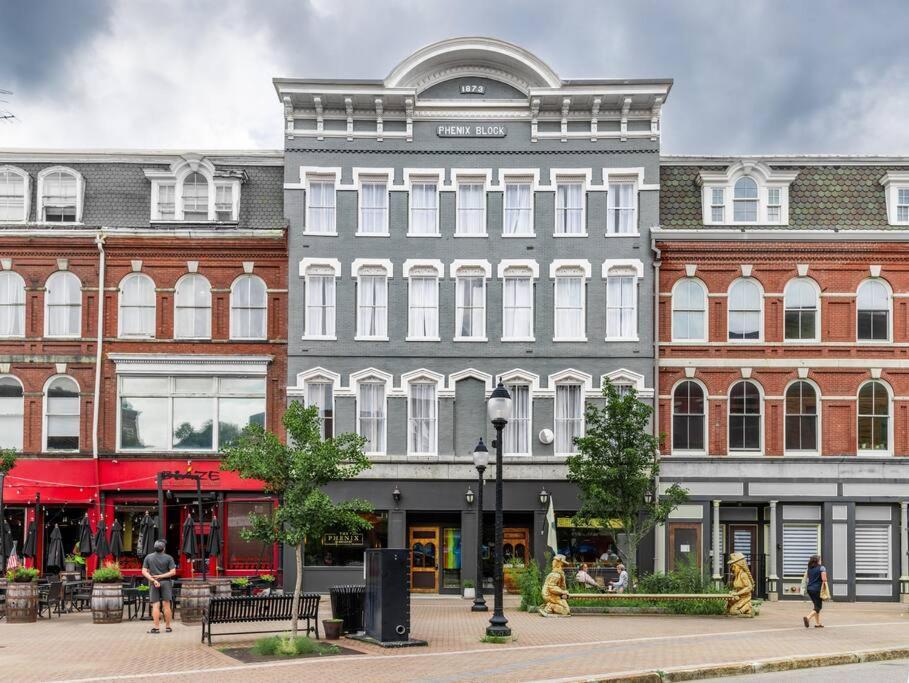 2 King Beds, Historic Dtwn Hotel, Steps 2 Restaurants # 405 Bangor